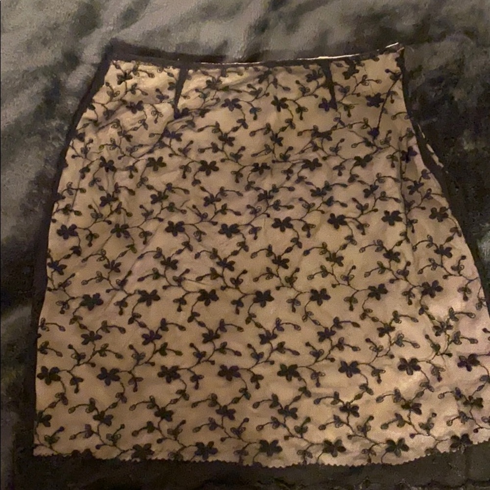 Espírit De Corp Lace Skirt.